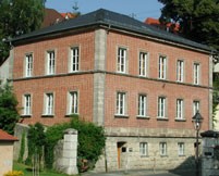 Pfarrhaus und Vikariatsgebäude